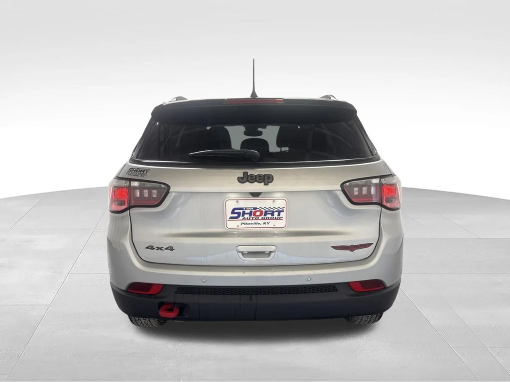 Used 2025 Silver Jeep Trailhawk image 5
