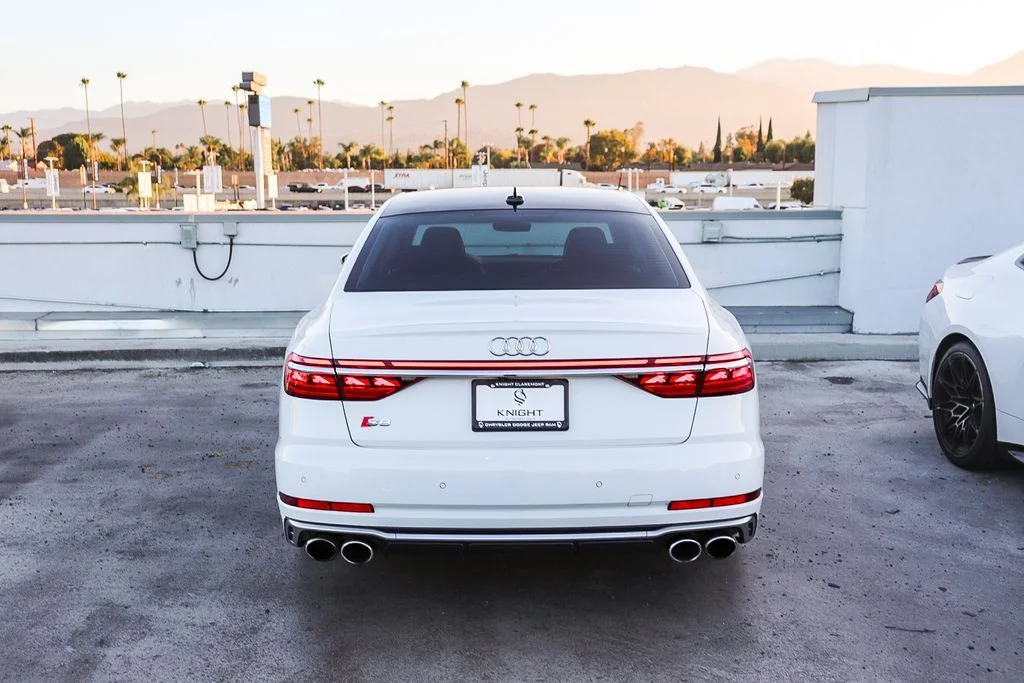 Used 2022  Audi 4.0T image 8