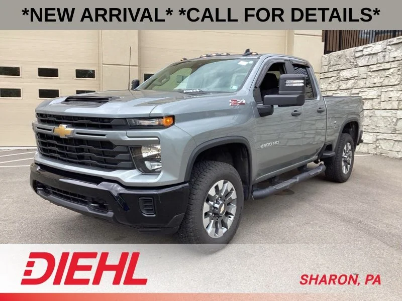 Used 2024 Gray Chevrolet Custom image 3