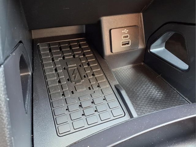 Used 2024 Silver Ford XLT image 25