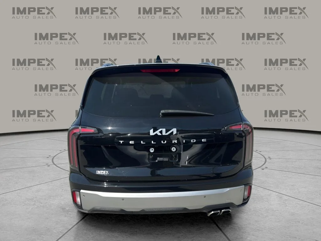 Used 2023 Black Kia EX image 4