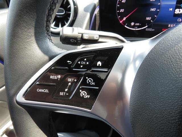 Used 2026 Mountain Grey Metallic Mercedes-Benz GLB 250 image 11
