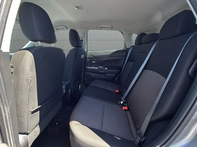 Used 2018 Gray Mitsubishi  image 13