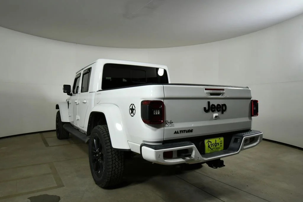 Used 2021 Gray Jeep High Altitude image 13