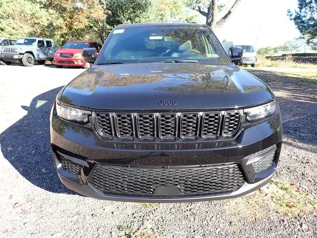 2025 Jeep Grand Cherokee Altitude - Photo 10