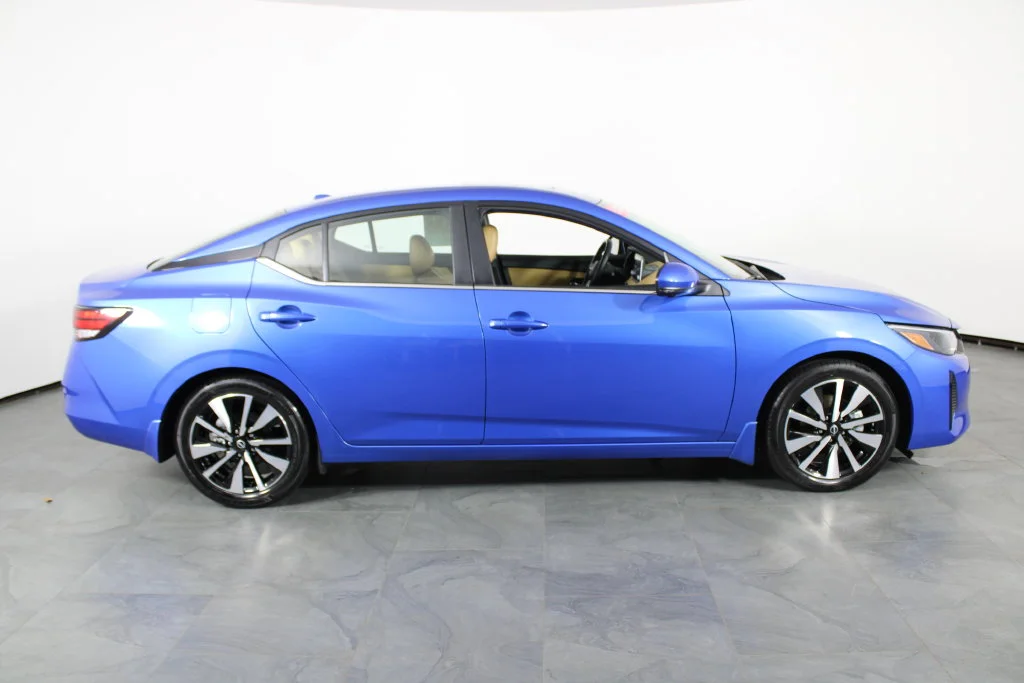2024 Nissan Sentra SV - Photo 12