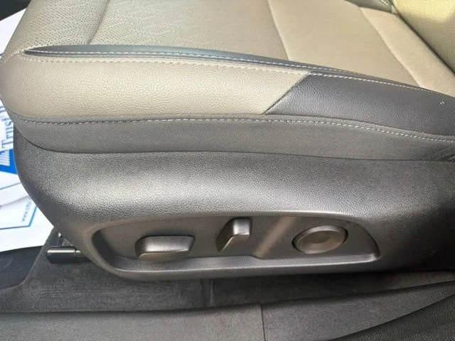 Used 2025 Sterling Gray Metallic Chevrolet LT image 28