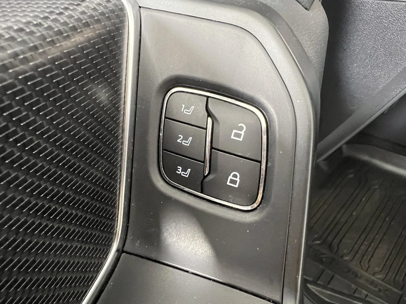 Used 2023 Avalanche Gray Ford Raptor image 19