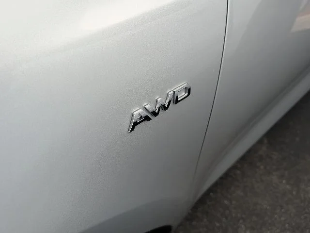 Used 2018 Silver Kia LX image 7