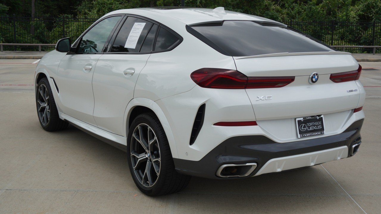 Used 2022 White BMW xDrive40i image 8