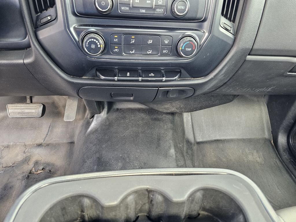 Used 2015 White Chevrolet WT image 21