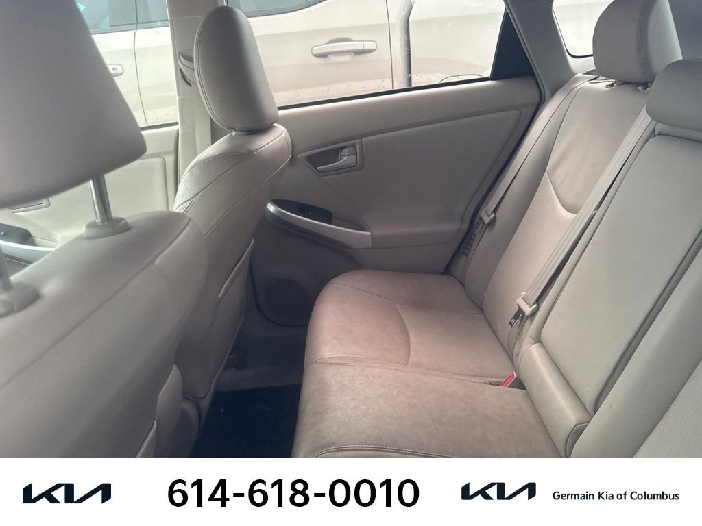 Used 2010  Toyota V image 9