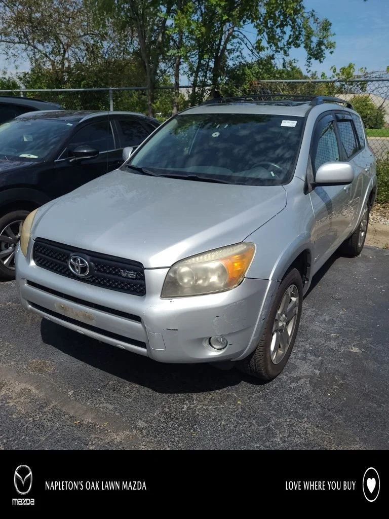 Used 2008 Silver Toyota Sport image 1