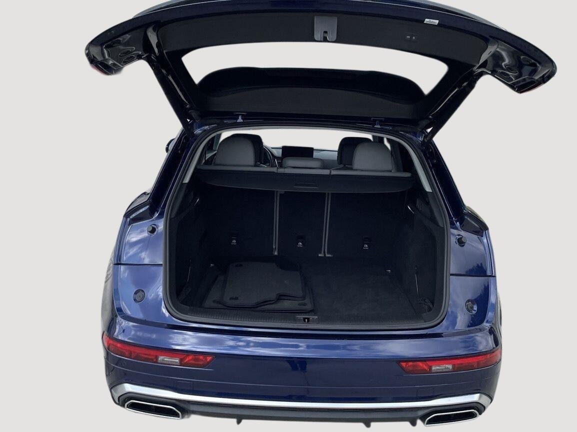 Used 2022 Navarra Blue Metallic Audi S line Premium image 6