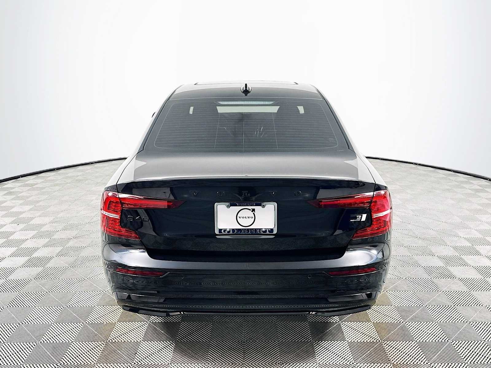 Certified Used 2023 Onyx Black Volvo Plus image 6