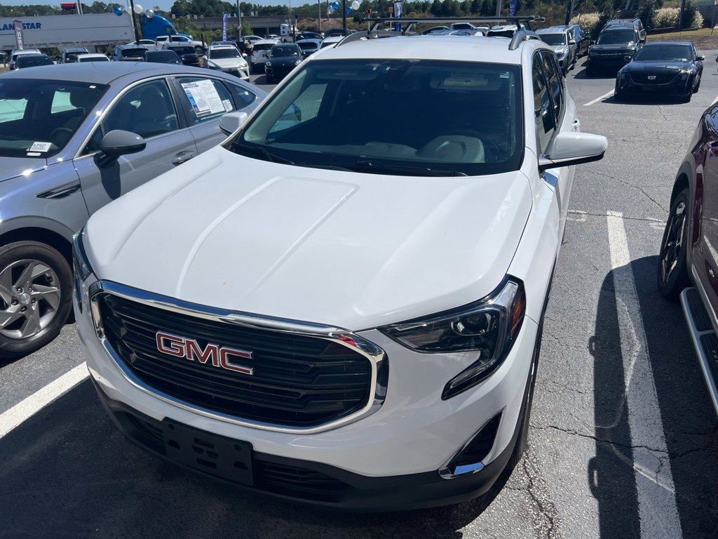 Used 2019 White GMC SLE image 1