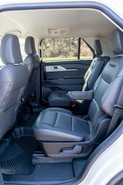 Used 2025 White Metallic Ford Active image 13