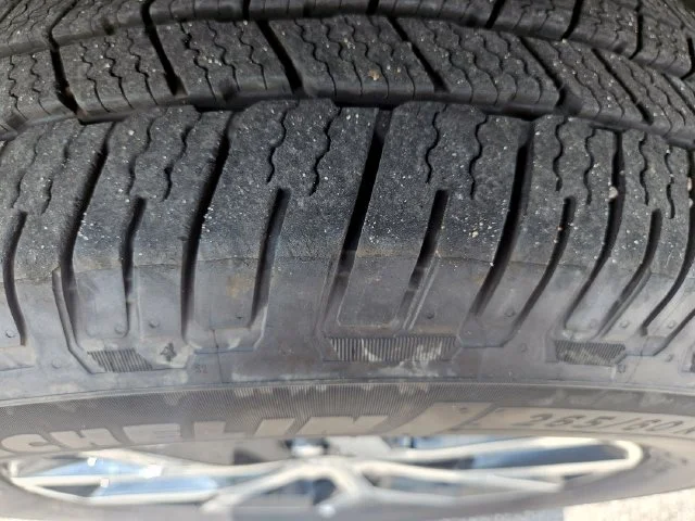 Used 2024 Silver Jeep Limited image 28