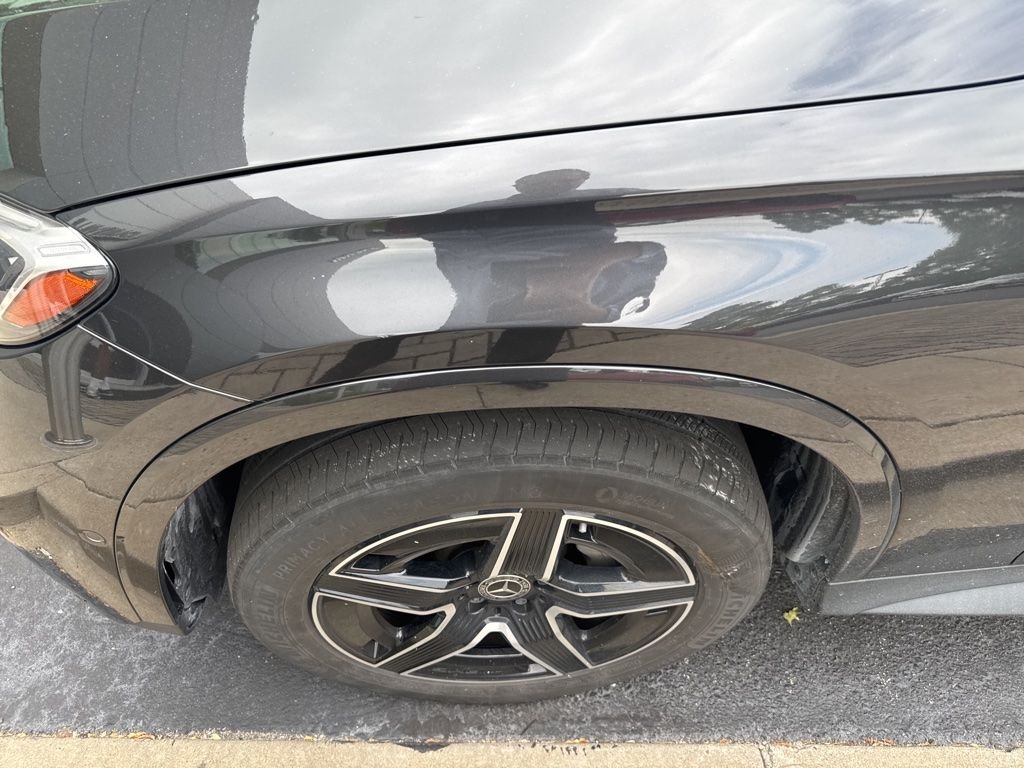 Used 2023 Graphite Gray Metallic Mercedes-Benz GLC 300 image 8