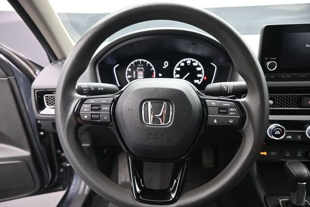 Used 2025  Honda LX image 3