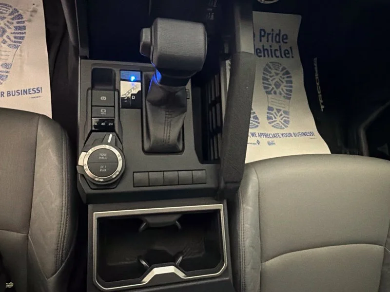 Used 2025 Silver Toyota SR5 image 27
