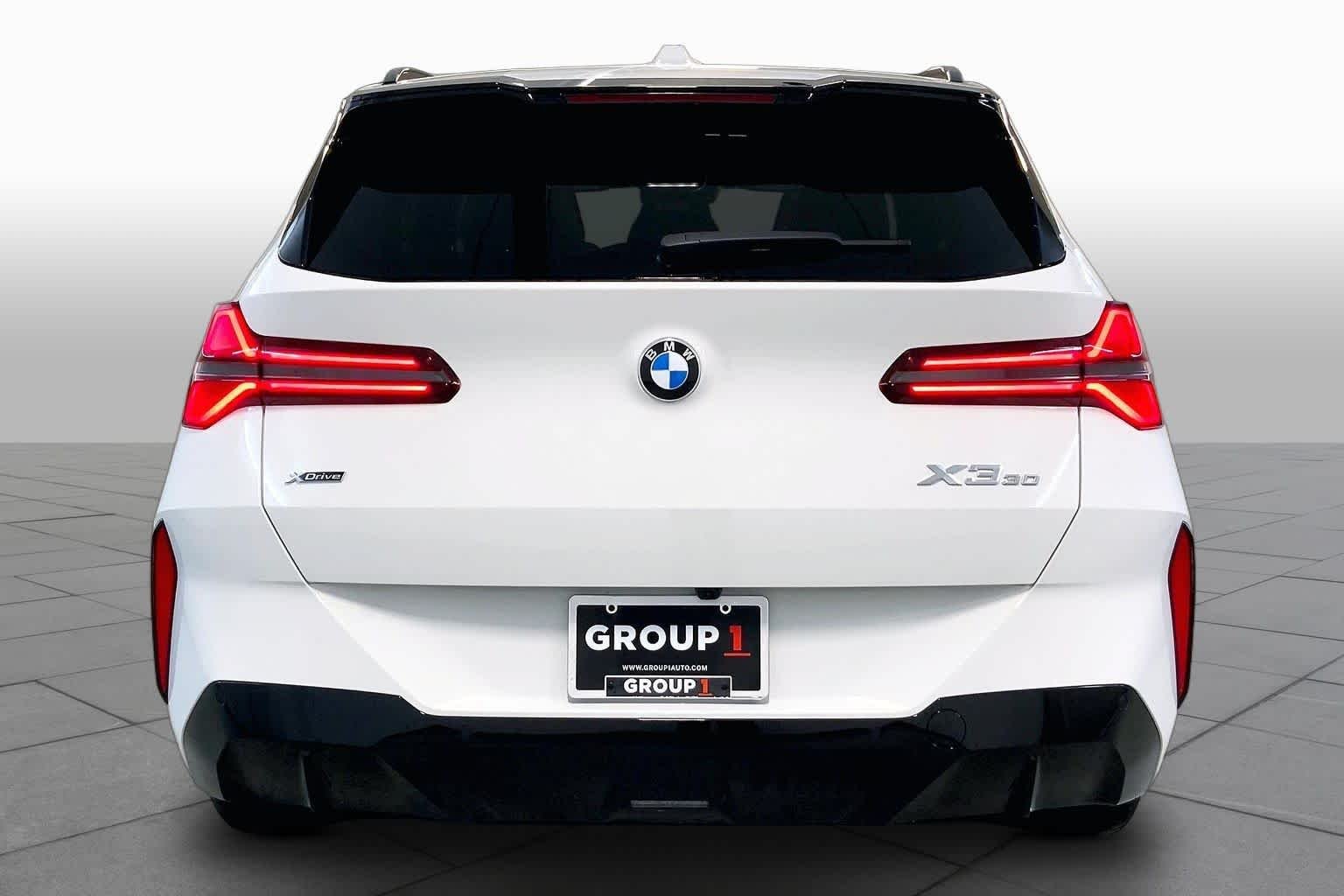 New 2026 Alpine White BMW 30 xDrive image 4