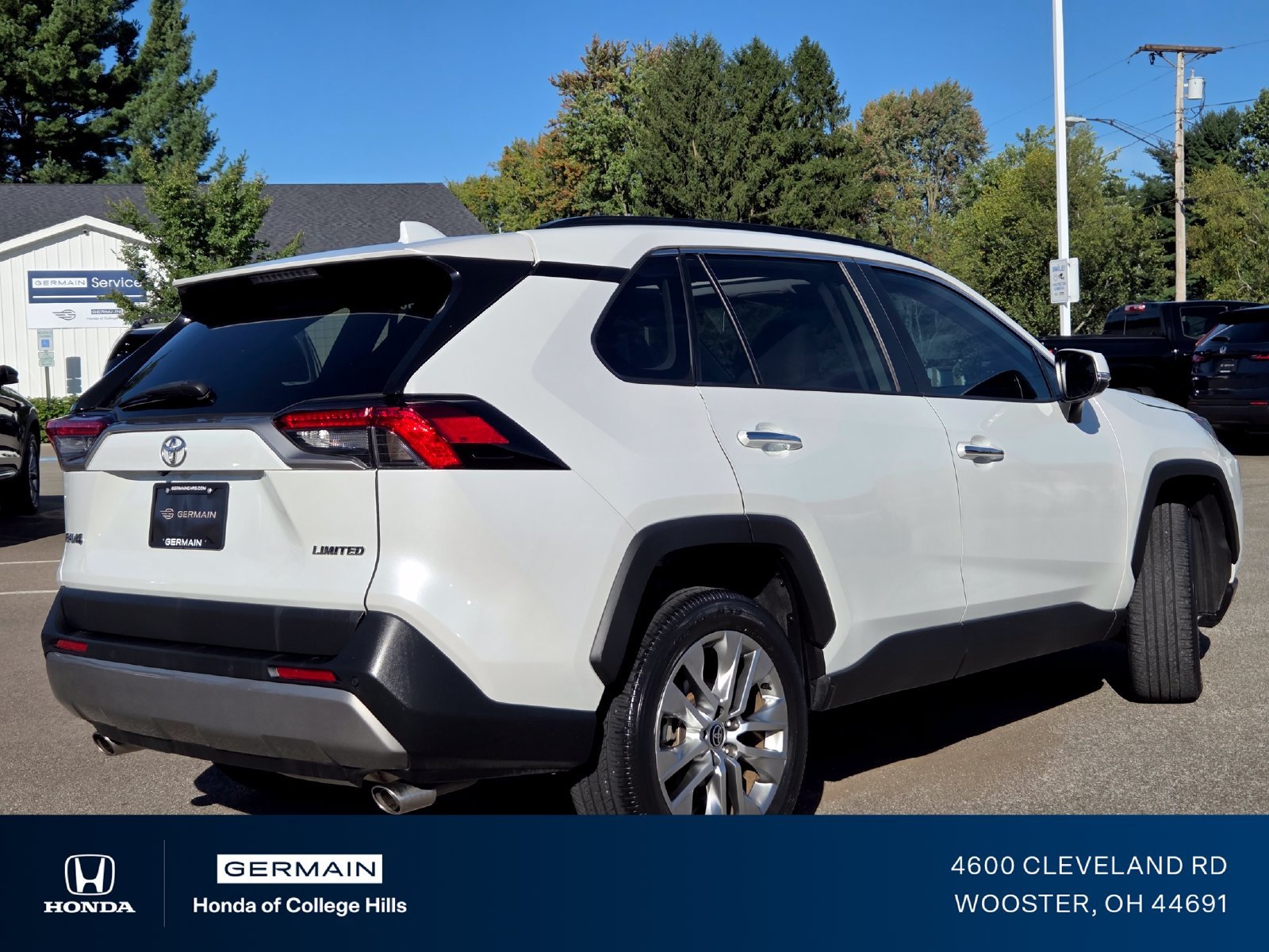 Used 2023 Pearl Toyota Limited image 16