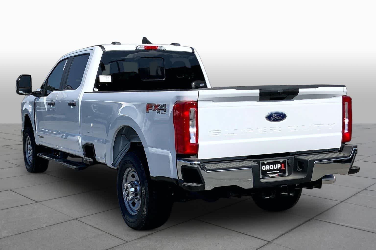 New 2026 Oxford White Ford XL image 9