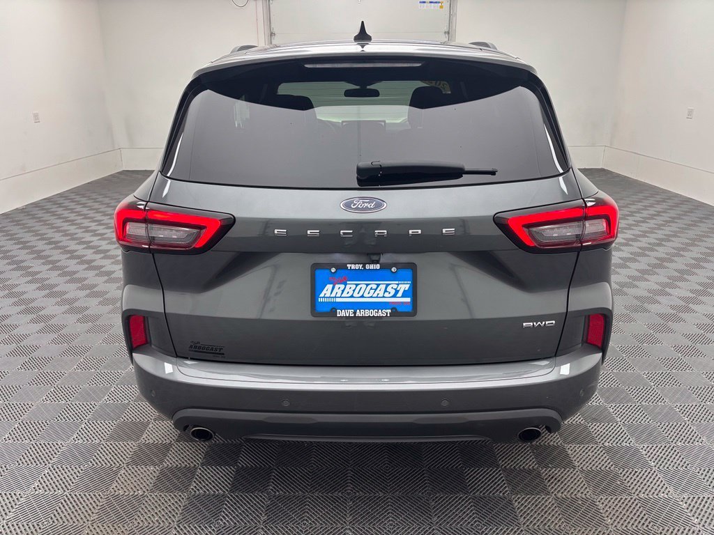 Used 2023 Gray Metallic Ford ST-Line image 9