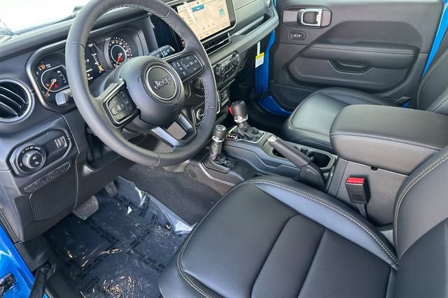 New 2026 Hydro Blue Pearlcoat Jeep Sahara image 9