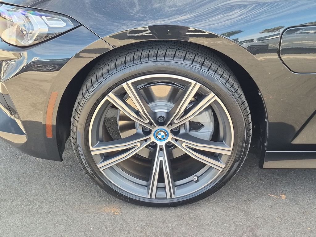 Used 2024 Black BMW 330e xDrive image 28