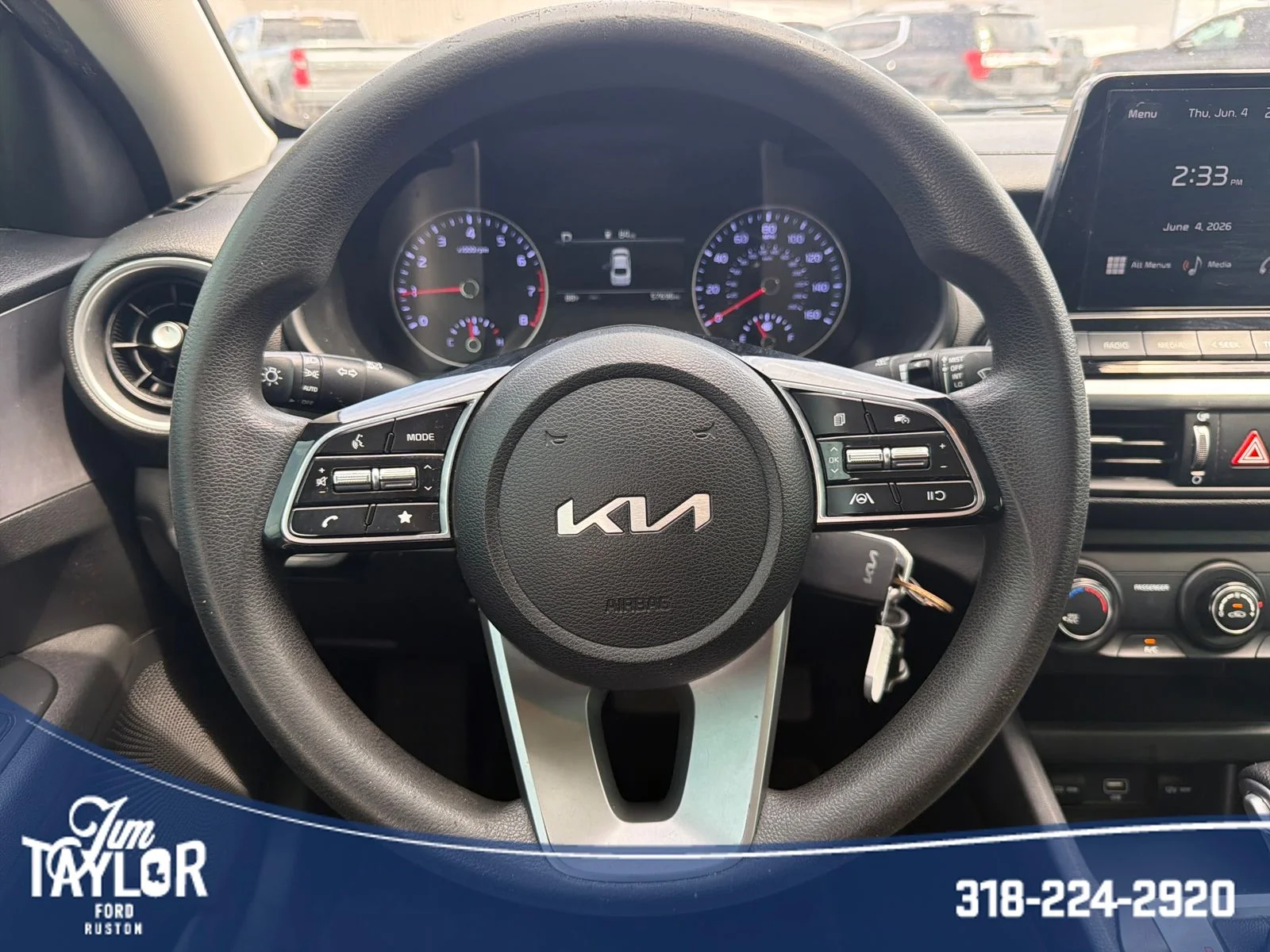 Used 2023 Snow White Pearl Kia LXS image 17