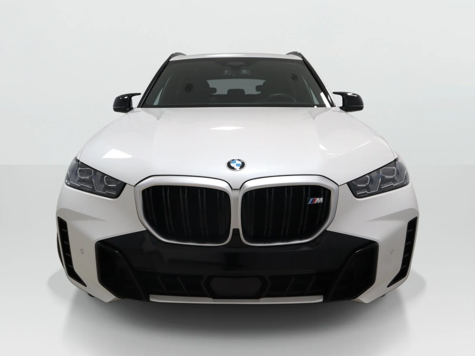 Used 2026 White BMW M60i Sports Activity Vehicle image 9