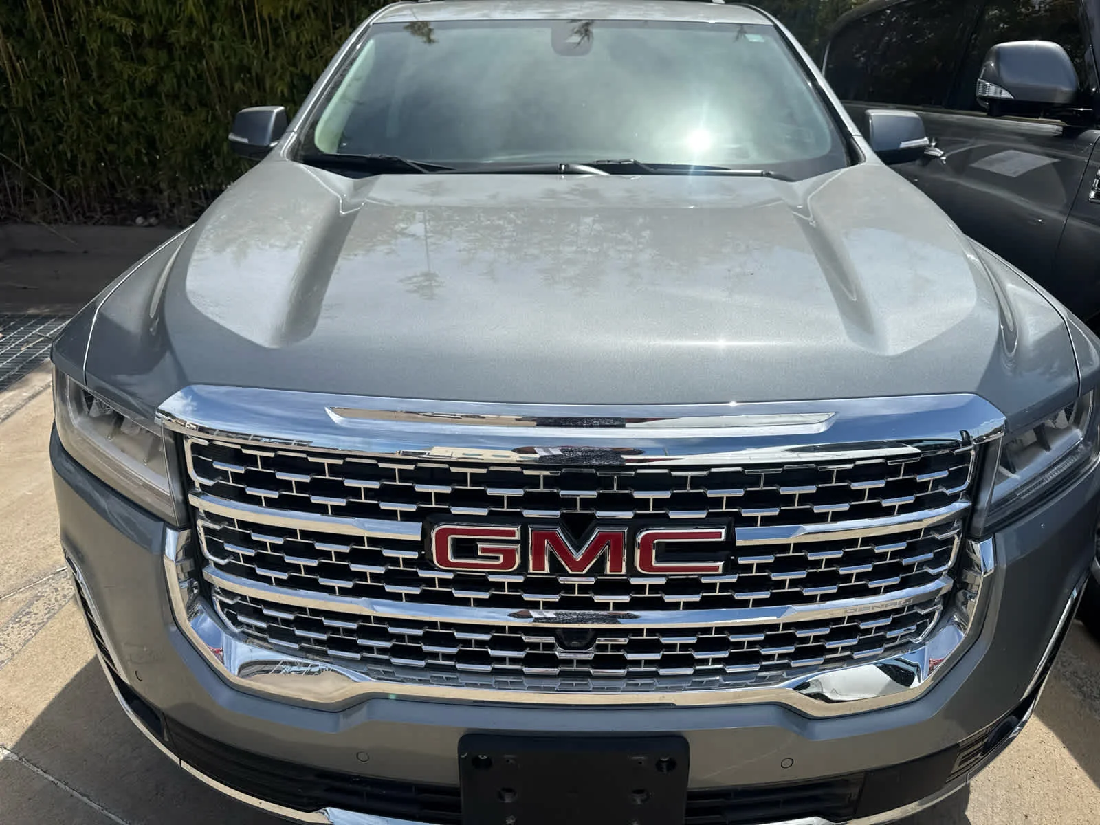 Used 2023 Sterling Metallic GMC Denali image 4