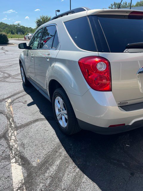 Used 2015 Gold Chevrolet LT image 4