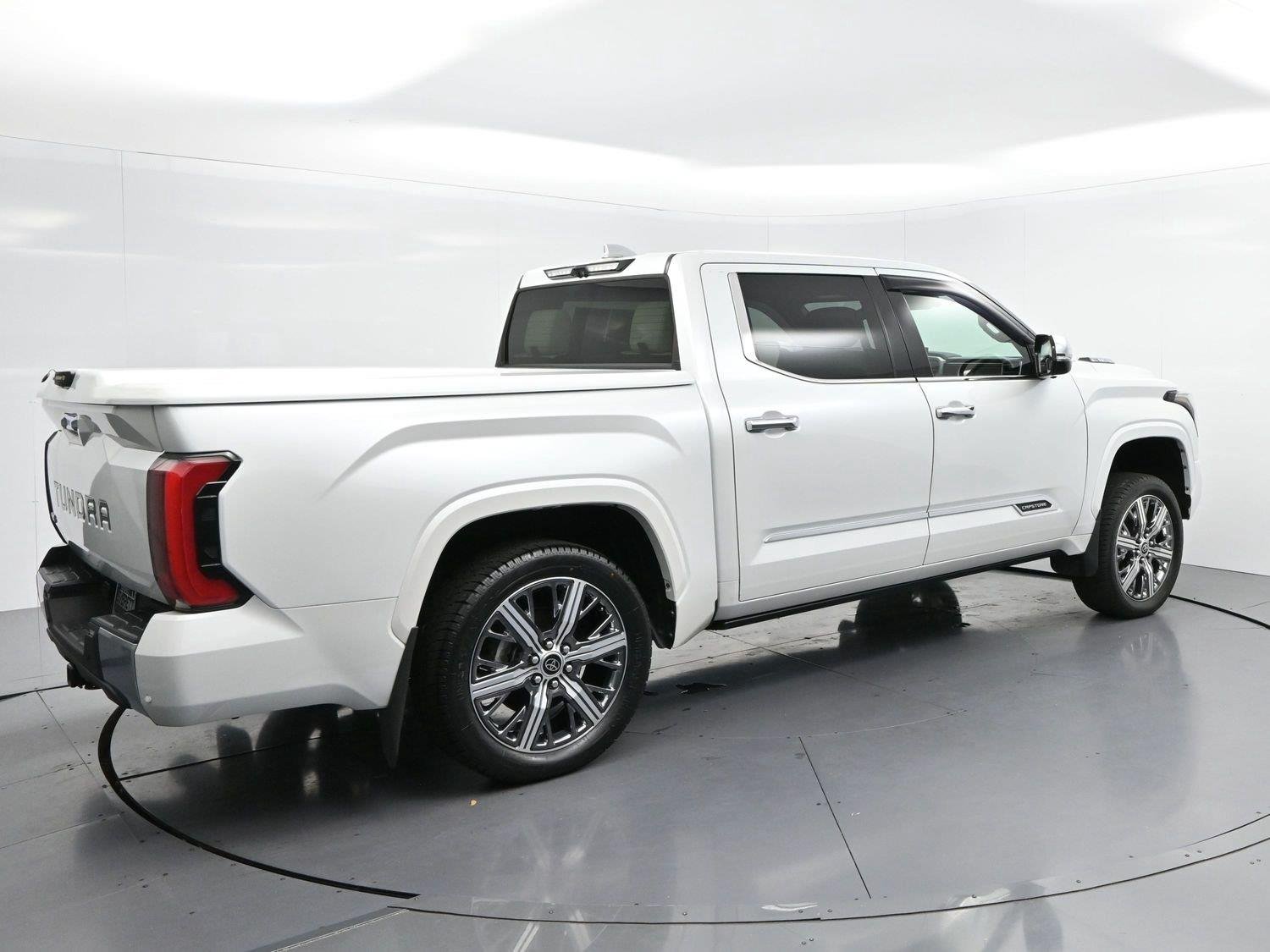 Used 2023 White Toyota Capstone Hybrid image 7