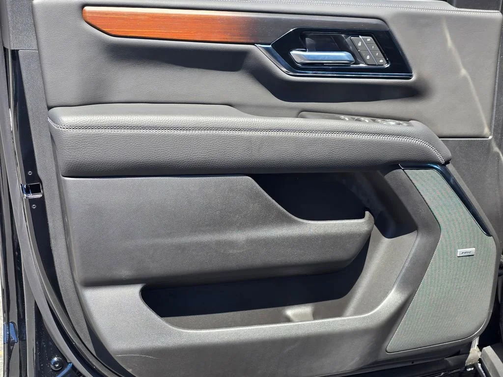 2026 GMC Yukon XL Denali - Photo 36