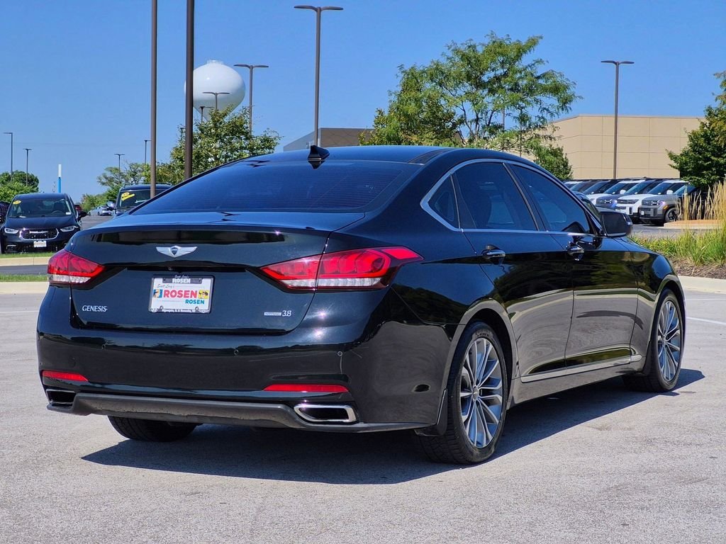 Used 2016 Black Hyundai 3.8 image 7