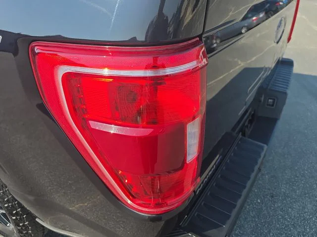 Used 2023 Black Ford XLT image 34