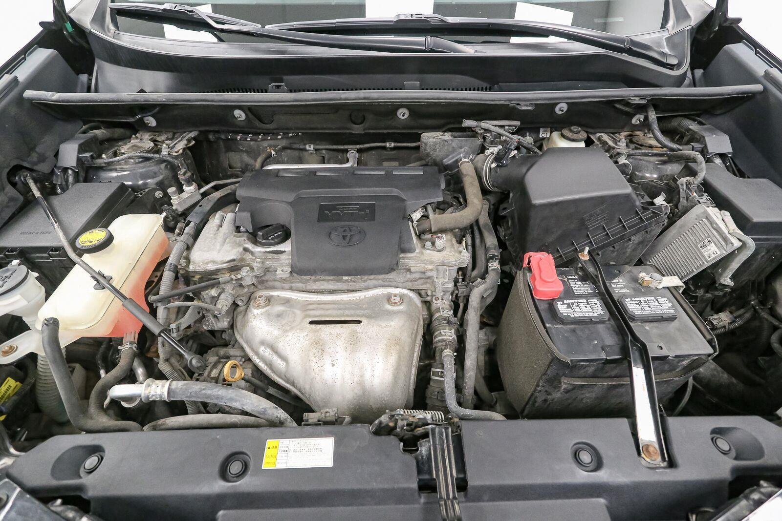 Used 2018 Black Toyota LE image 13