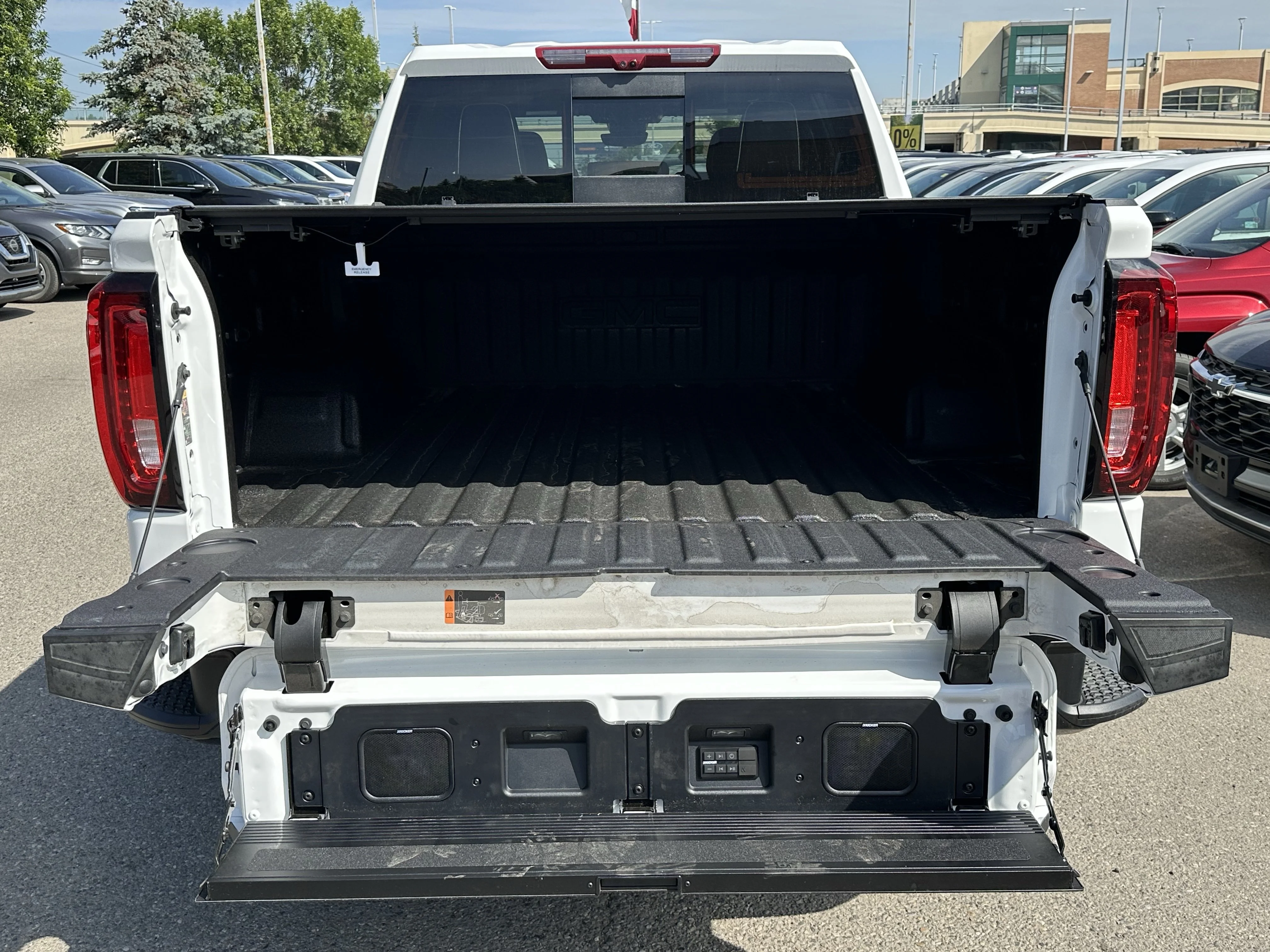 New 2026 Summit White GMC AT4X image 9