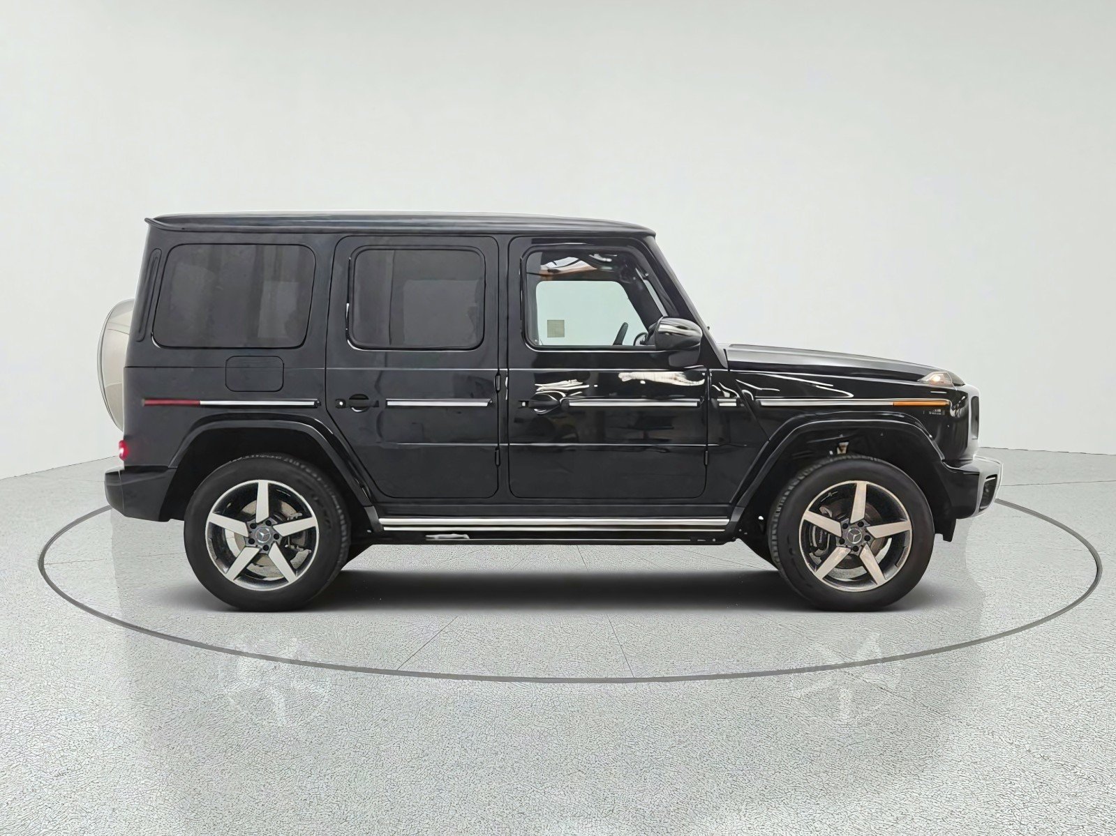 New 2027 Emerald Green Mercedes-Benz G 580e SUV image 4