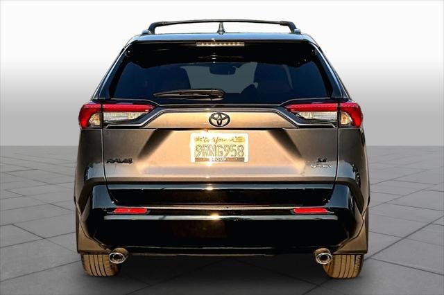 Certified Used 2025 MAGNETIC GRAY MET. Toyota  image 4