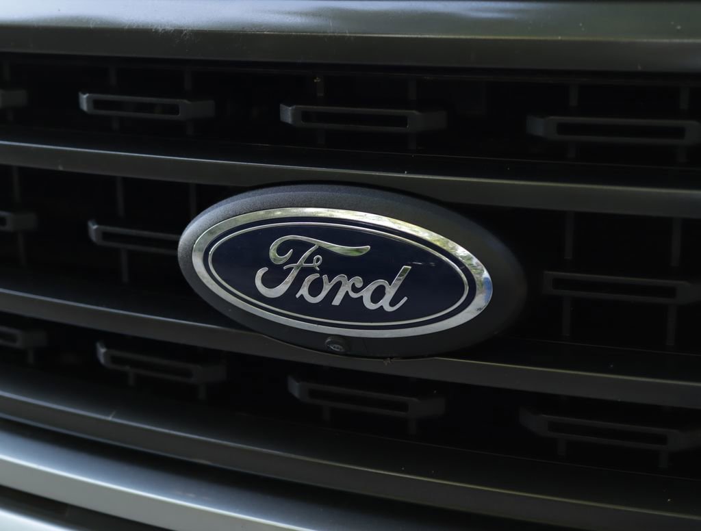 Used 2021 Iconic Silver Ford XL image 36