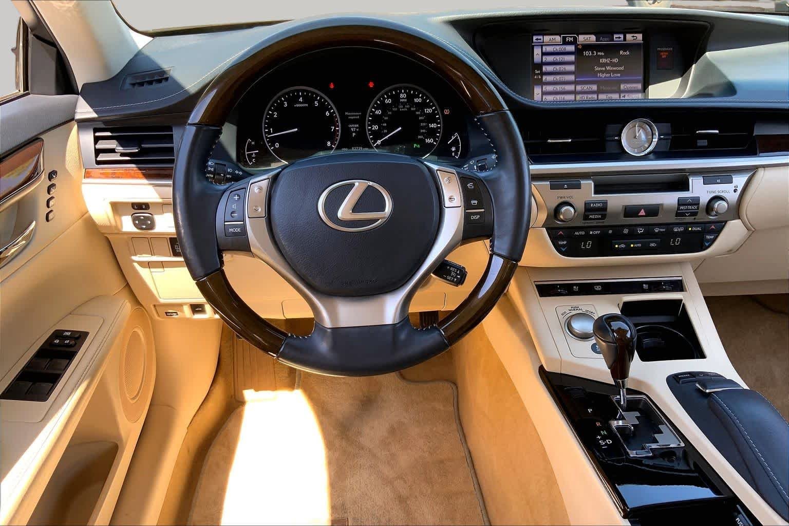 Used 2014 Satin Cashmere Metallic Lexus  image 6