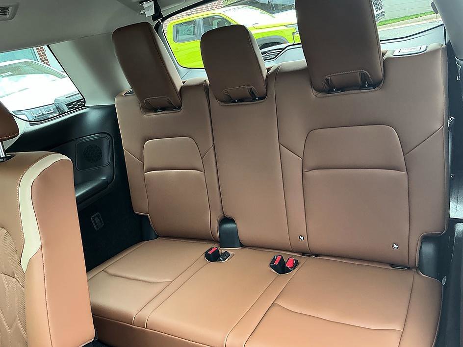 New 2026 Boulder Gray Pearl/Super Black Nissan Platinum image 26