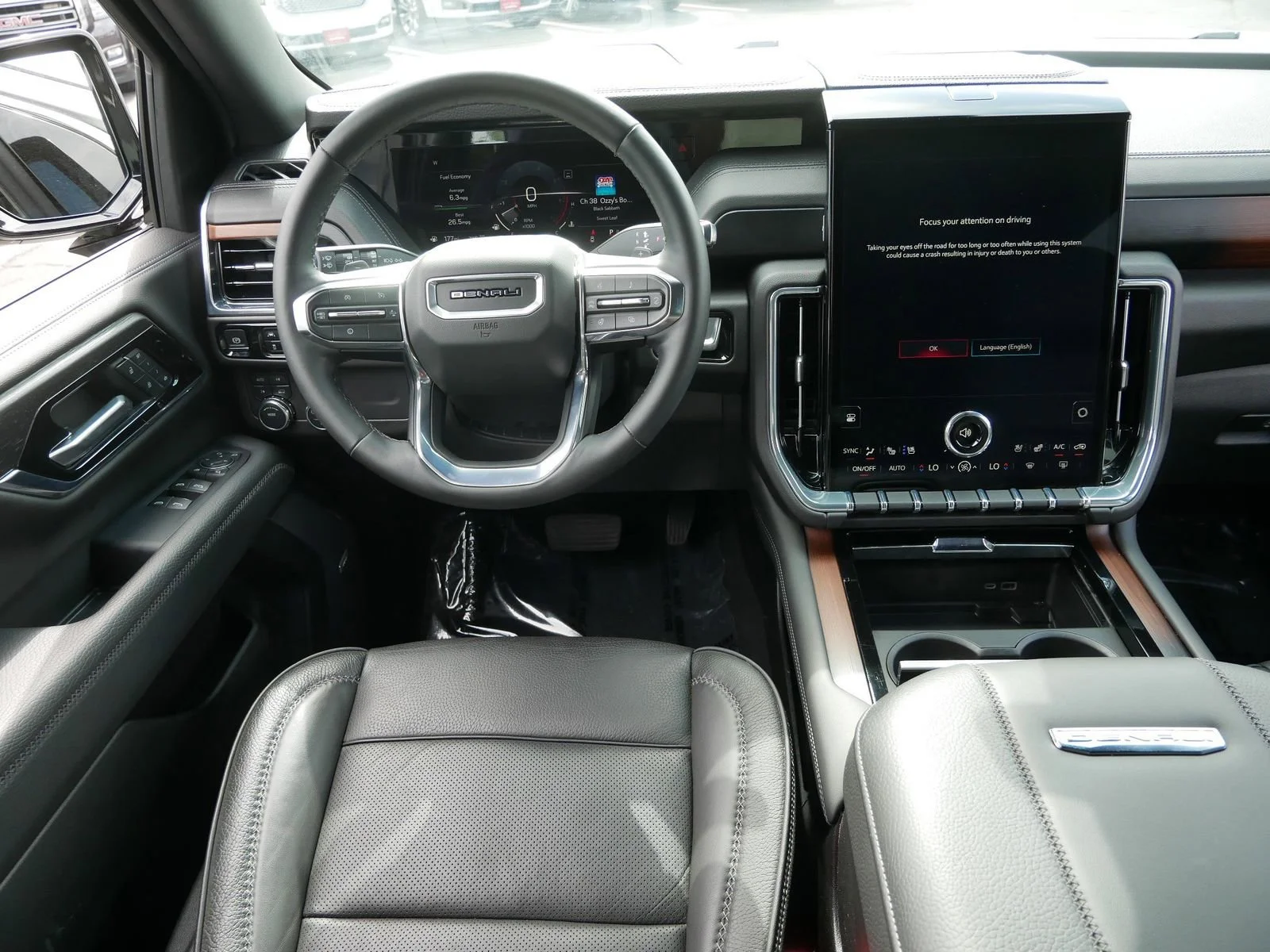 Used 2025 Sterling Metallic GMC Denali image 11
