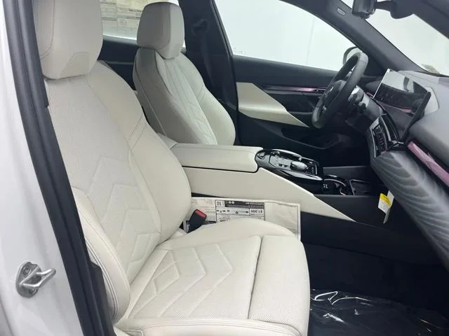New 2027 Mineral White Metallic BMW 530i image 5