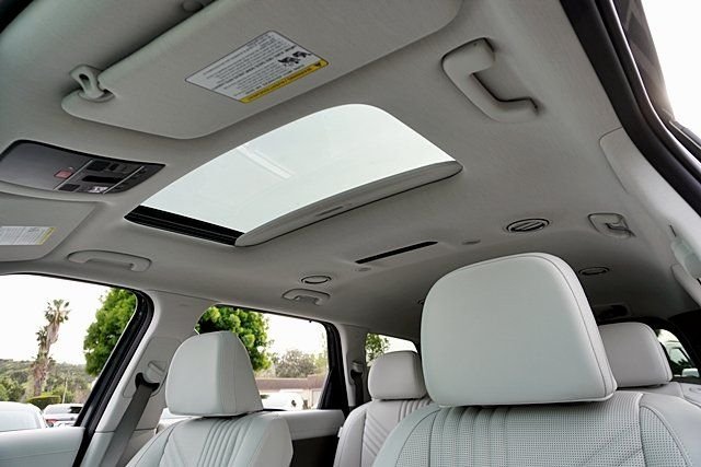 New 2026 Gray Hyundai SEL Premium image 19