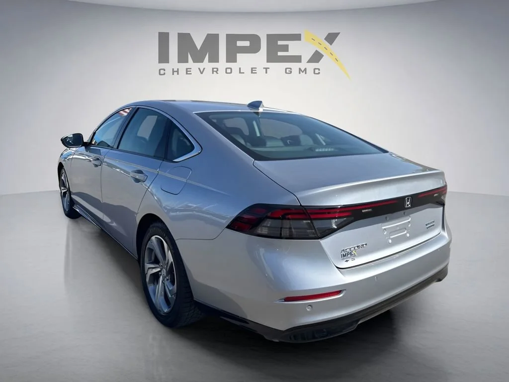 Used 2023 Silver Honda Touring image 3